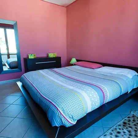 Casa Guia A By Zoom In Earth דירה